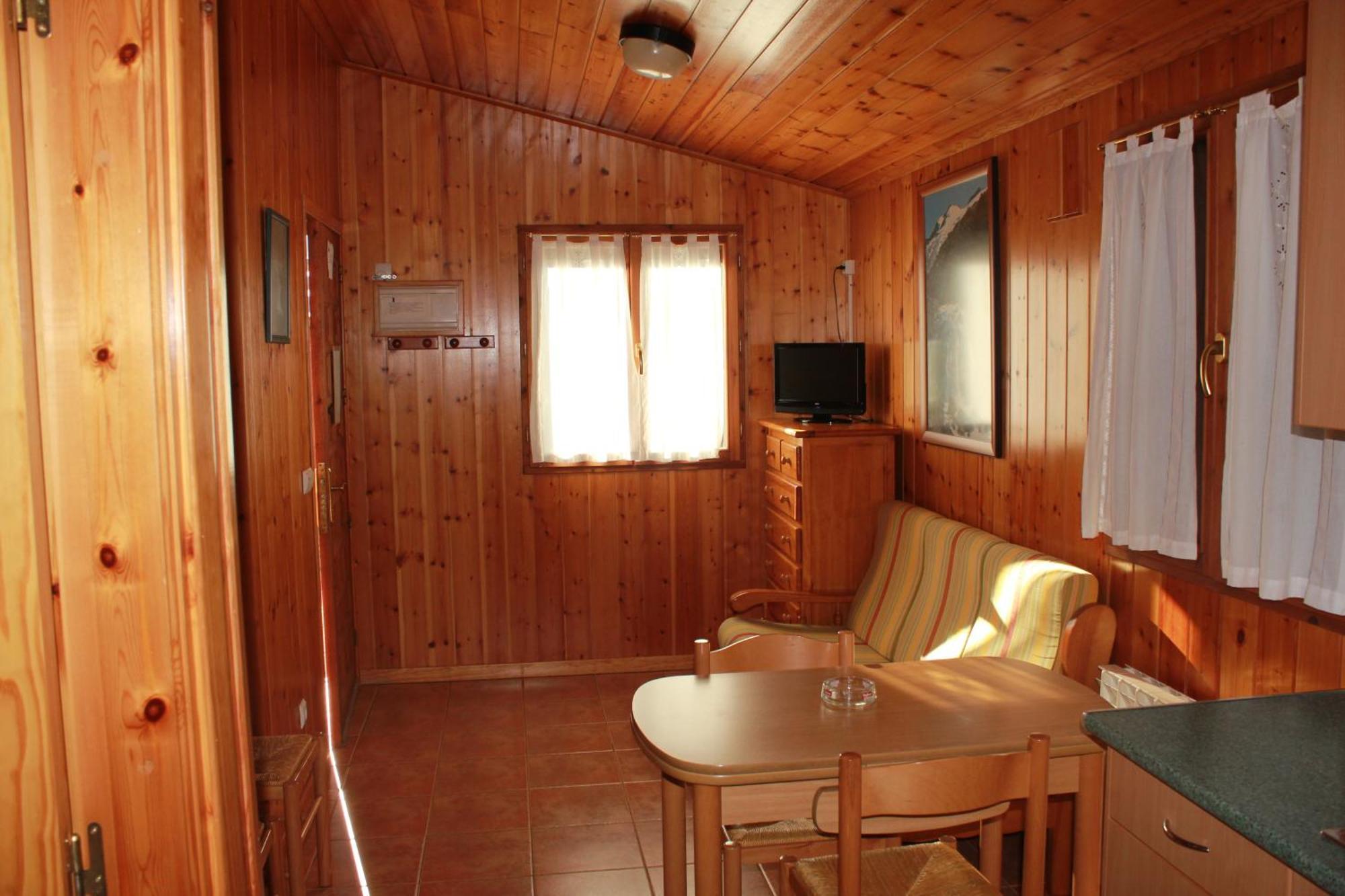 Camping Valle De Tena Sabiñánigo Eksteriør billede