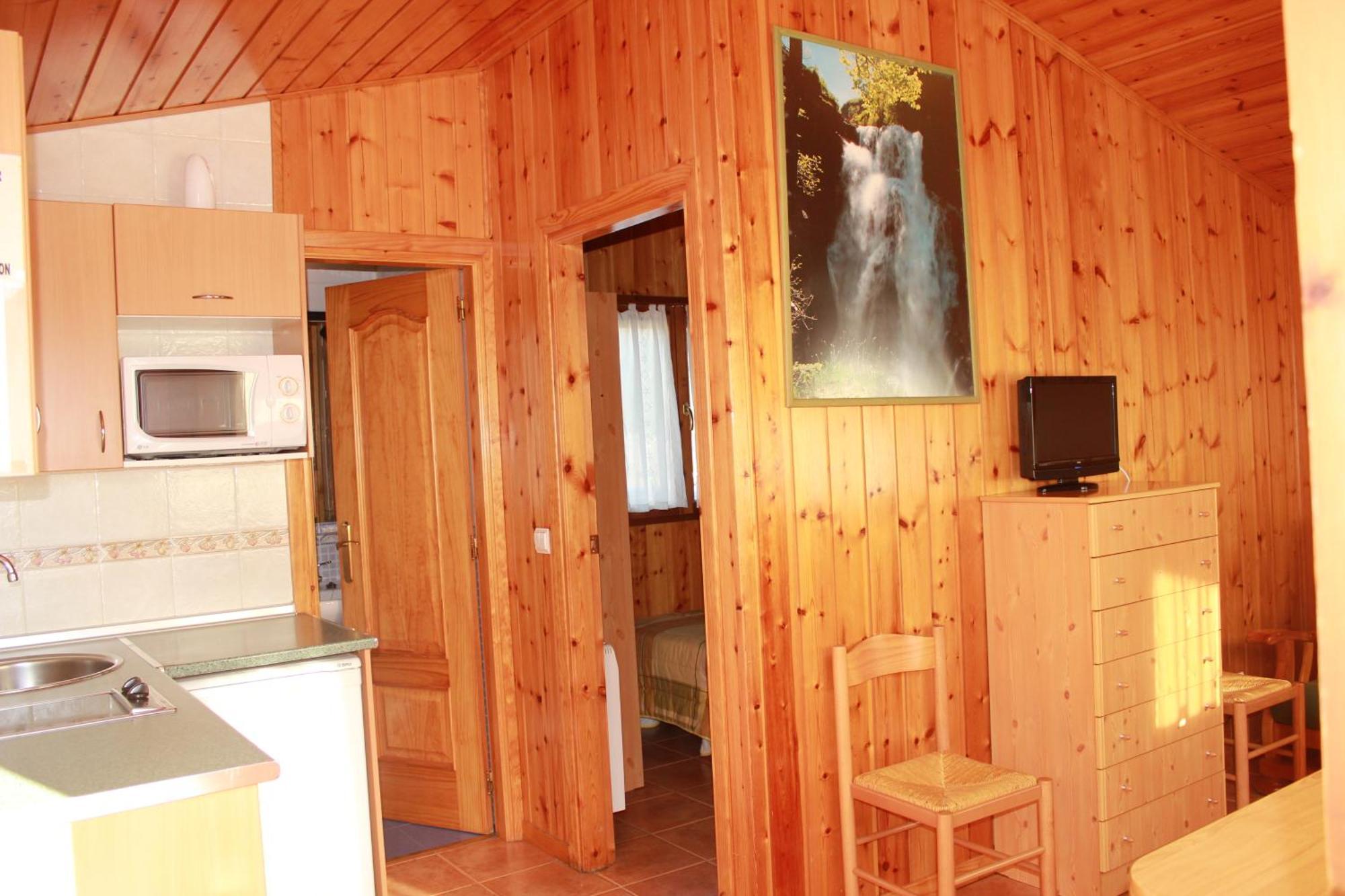 Camping Valle De Tena Sabiñánigo Eksteriør billede