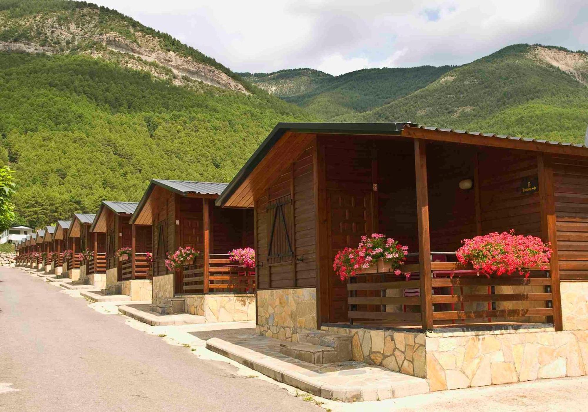 Camping Valle De Tena Sabiñánigo Eksteriør billede