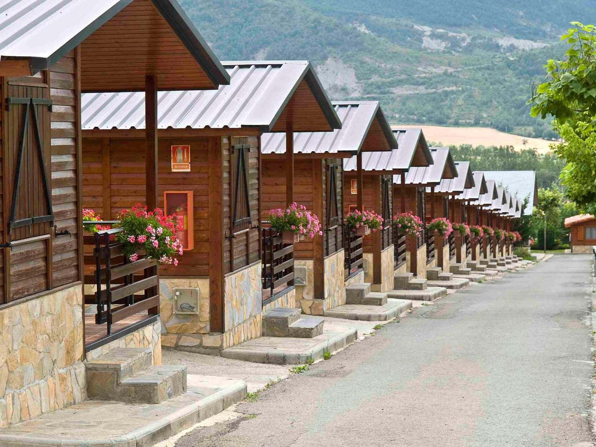 Camping Valle De Tena Sabiñánigo Eksteriør billede